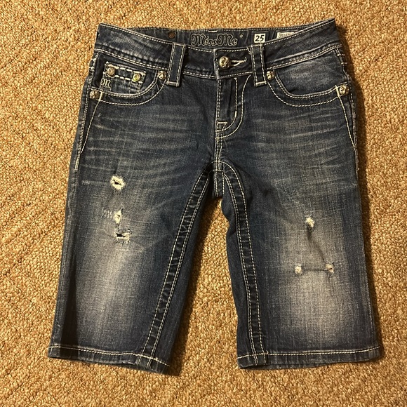 Miss Me Bermuda Shorts Size 25 (3) - Picture 3 of 5